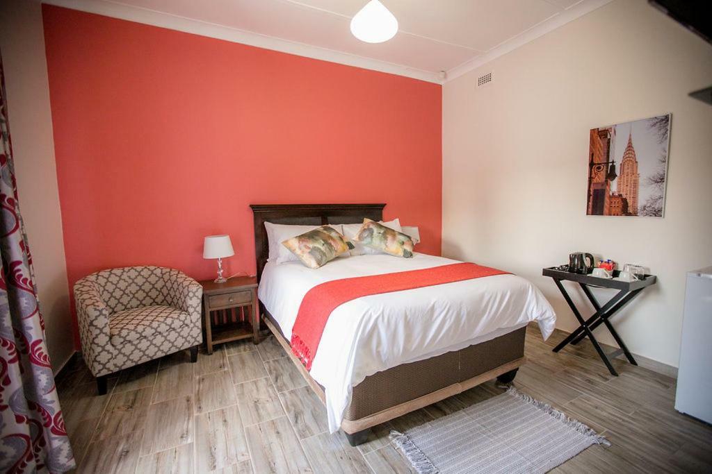 Zenande Guest House Pretoria-Noord Esterno foto